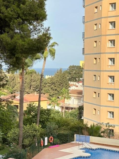 Apartamento Marysol ベナルマデナ エクステリア 写真