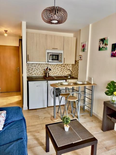 Apartamento Marysol ベナルマデナ エクステリア 写真