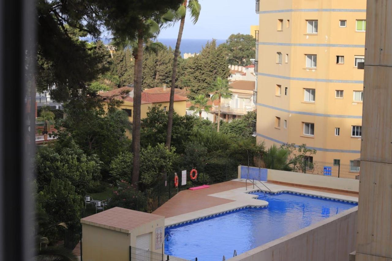 Apartamento Marysol ベナルマデナ エクステリア 写真
